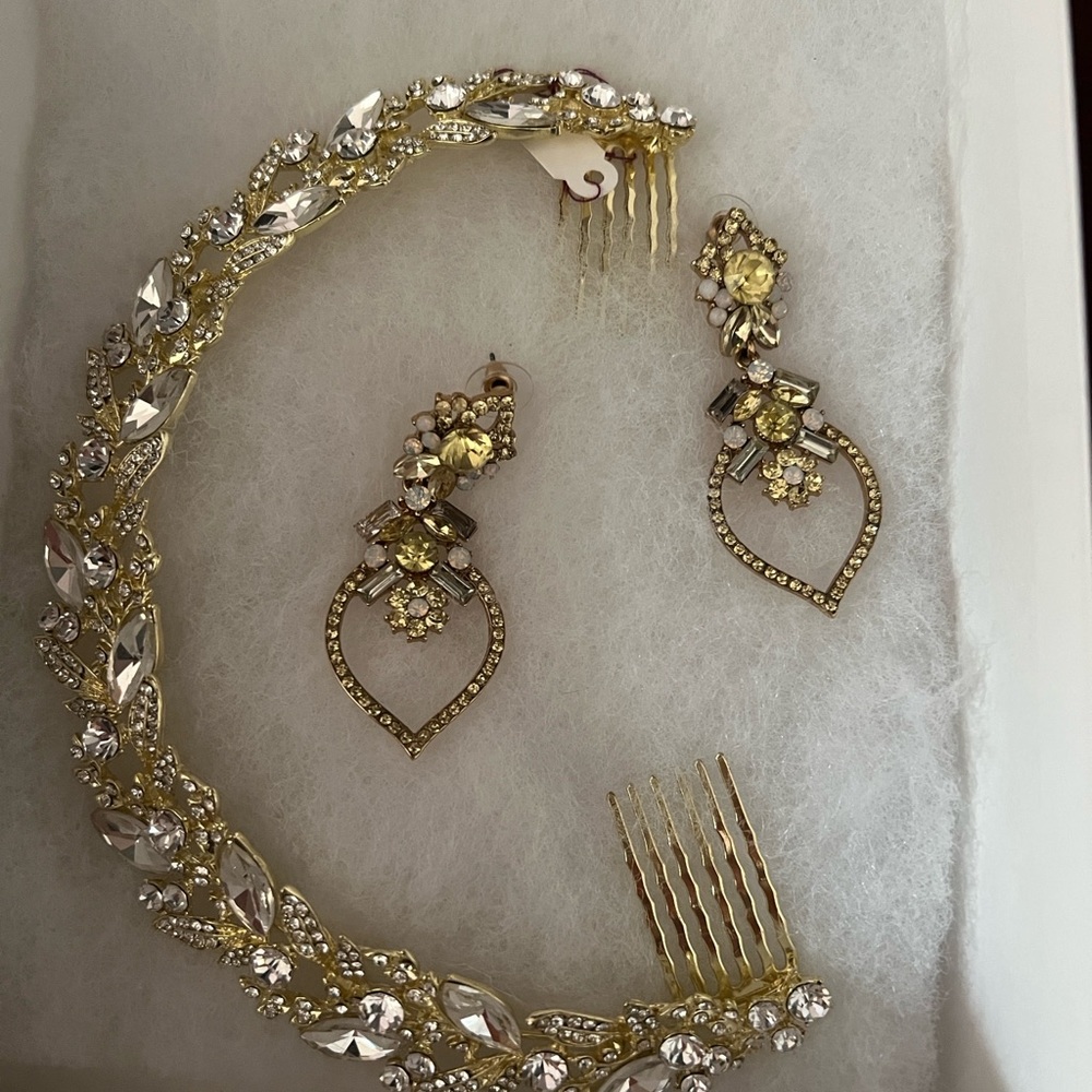 Elegant Gold and Silver Crystal Hair Accessory Set